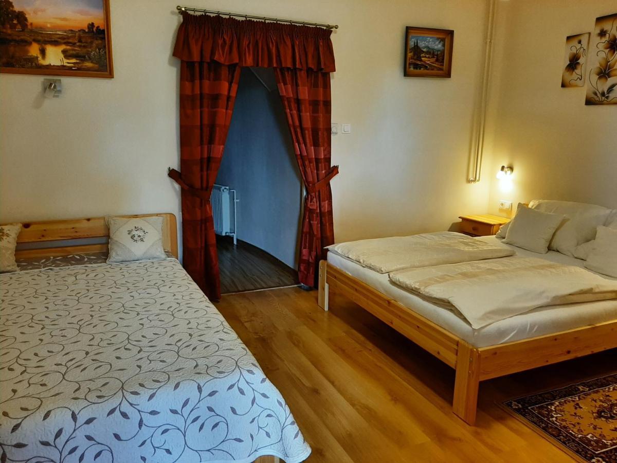 Rozsakert Vendeghaz Bed & Breakfast Szigliget Eksteriør bilde