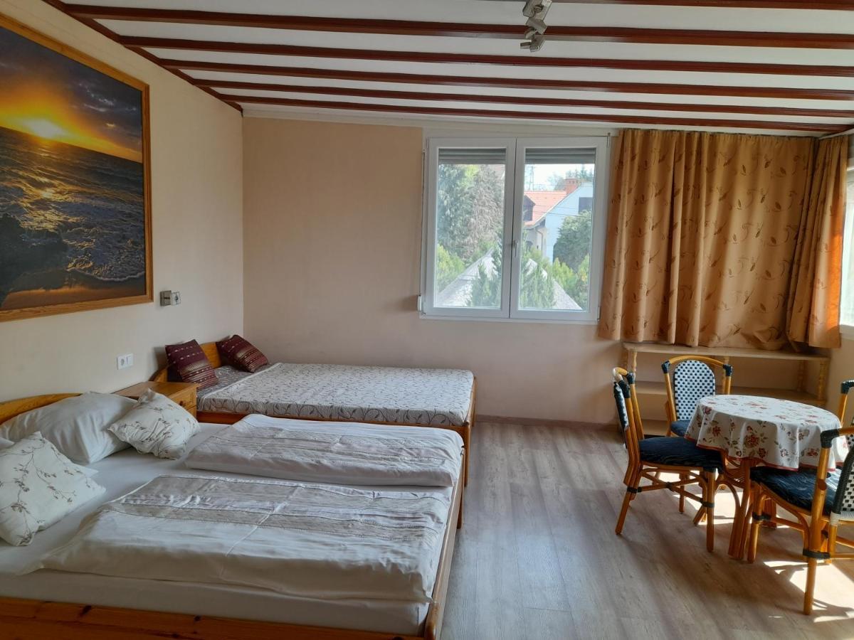 Rozsakert Vendeghaz Bed & Breakfast Szigliget Eksteriør bilde