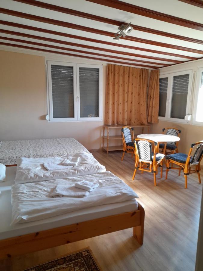 Rozsakert Vendeghaz Bed & Breakfast Szigliget Eksteriør bilde