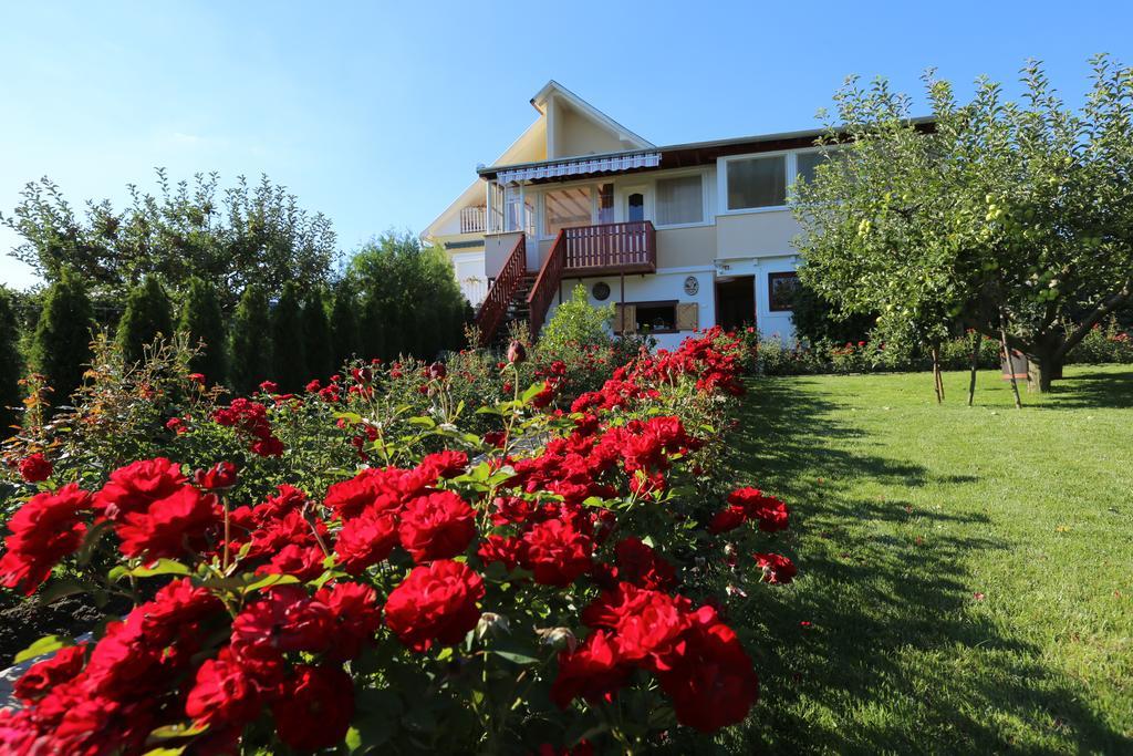 Rozsakert Vendeghaz Bed & Breakfast Szigliget Eksteriør bilde